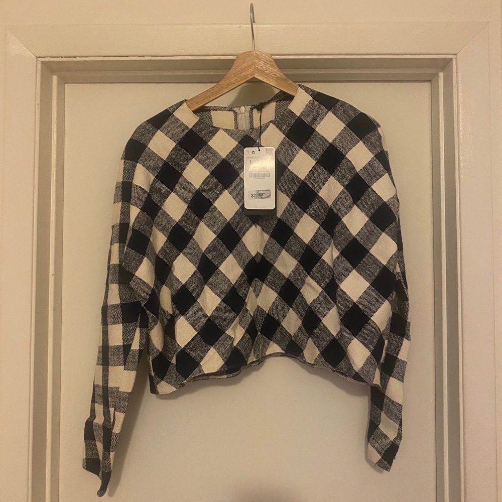 Zara navy and White top large